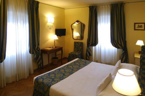 La Vittoria Boutique Hotel Гарда Экстерьер фото